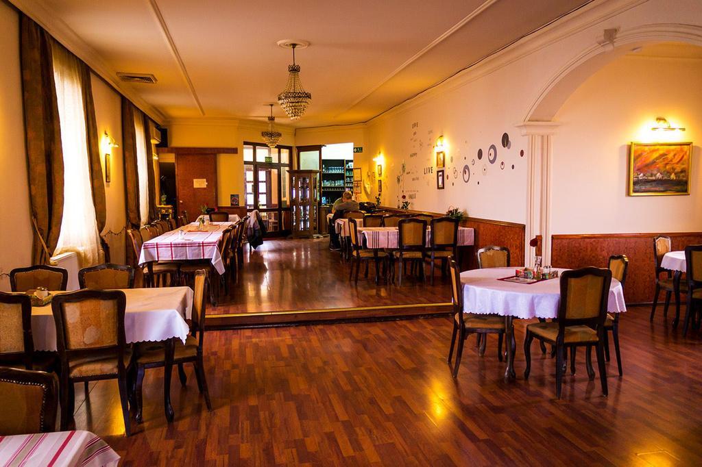 Ugostiteljski Objekat Karibo Hotel Sombor Exterior foto