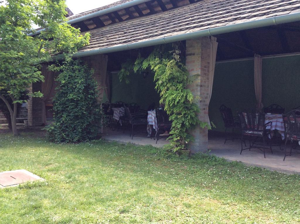 Ugostiteljski Objekat Karibo Hotel Sombor Exterior foto